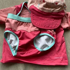 Baby Patagonia 3-6 month 2 piece swimsuit with hat